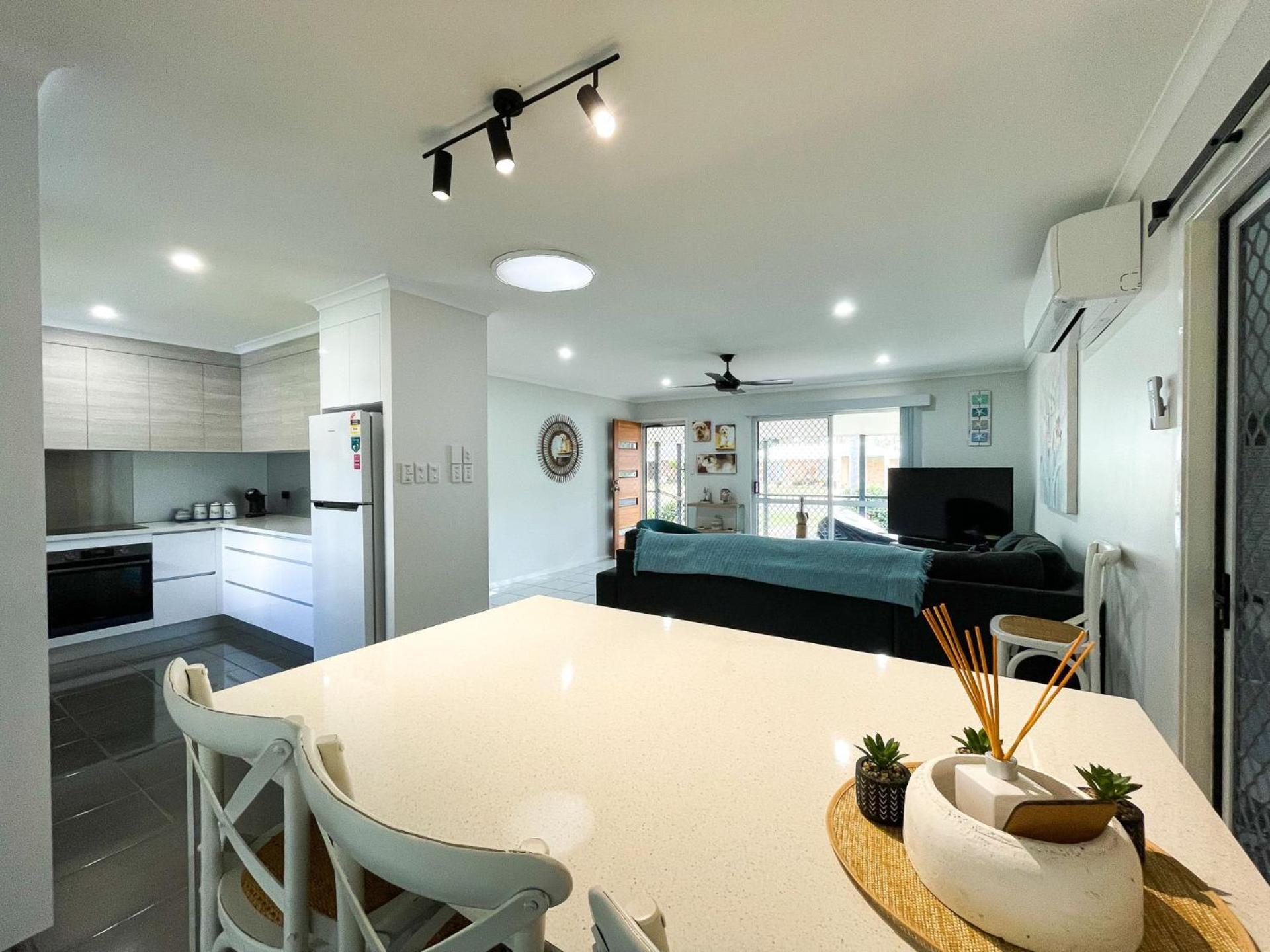 Beach House On Burrum- Close To Beach- 3Br- Wifi-Foxtel Woodgate Extérieur photo